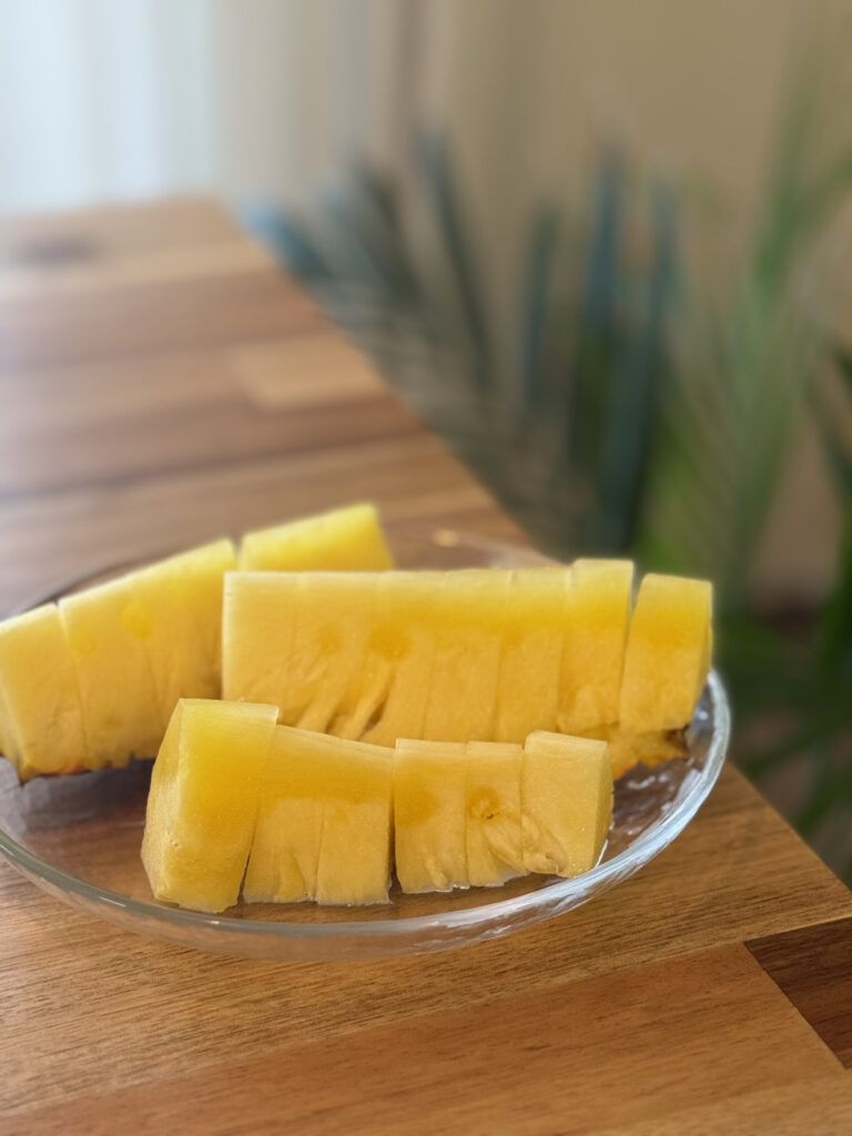 「完熟パイナップル」